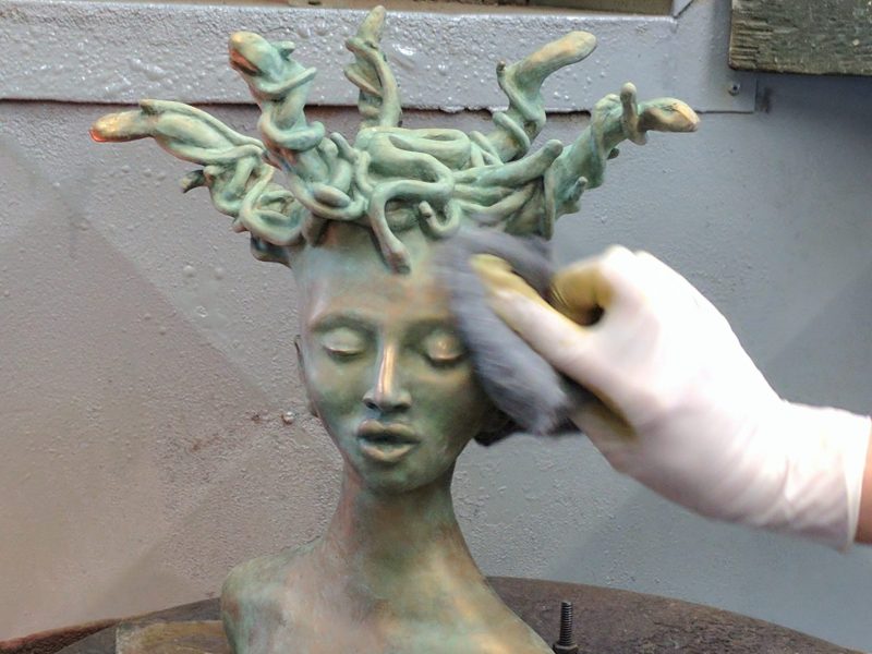 Small-Medusa-handsanding